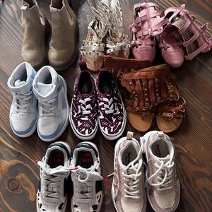 Bundle of girls shoes